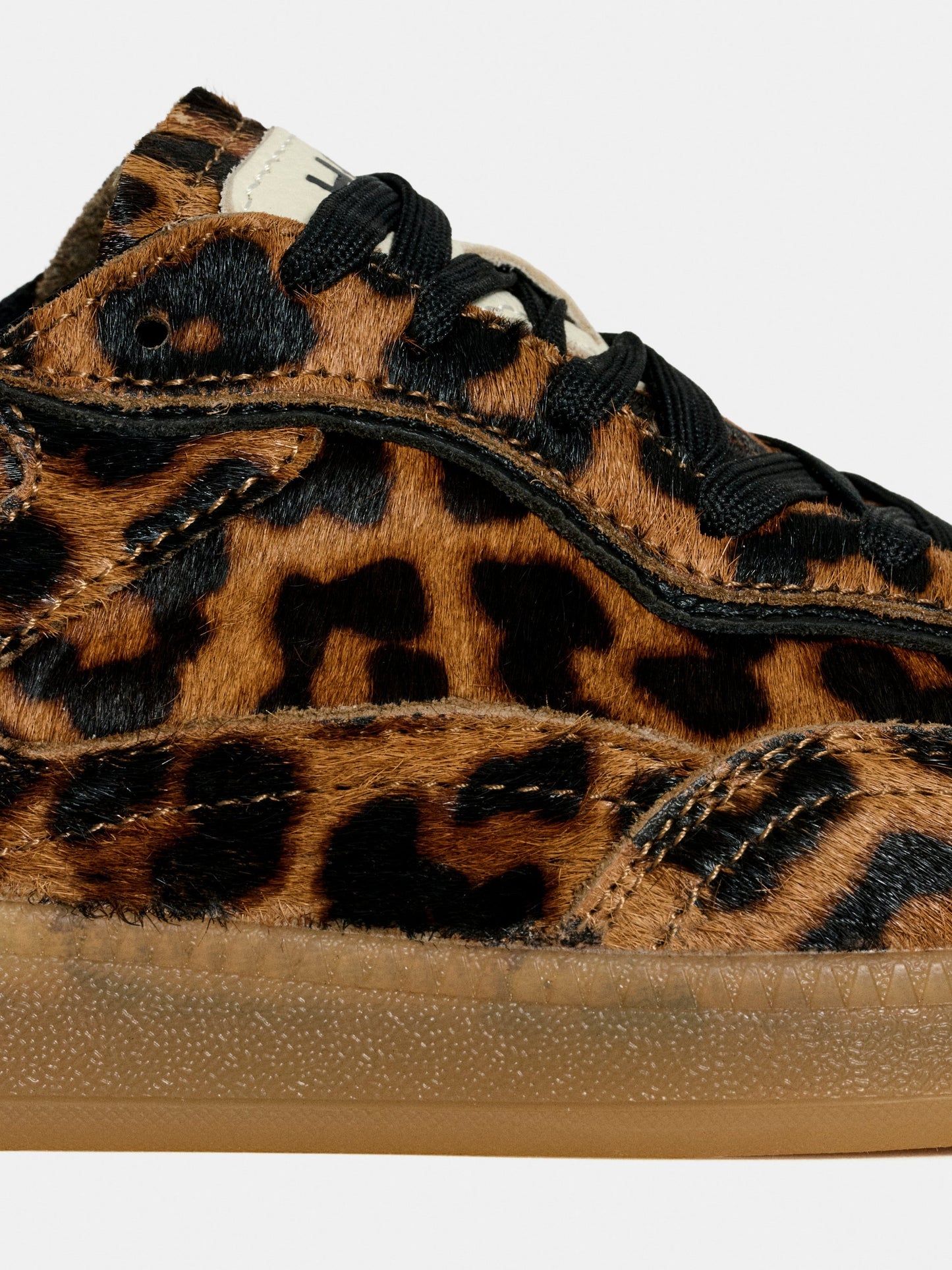 PARK LEOPARD WOMAN